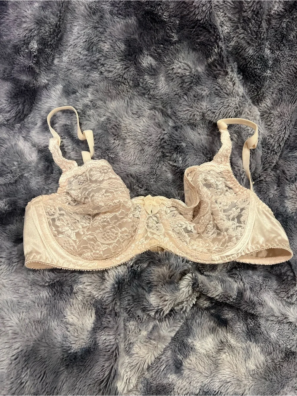 Vintage Lace Underwire Bra - Cream